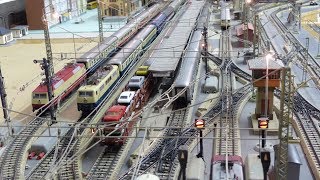 Modellbahnbetrieb Epoche 4  Märklin MGleis Anlage [upl. by Diskson]