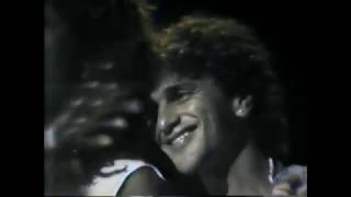 Djavan e Caetano Veloso  Luz do Sol 1982 [upl. by Nospmis]